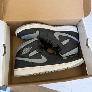 Jordan Women’s Black and Gray Sneakers